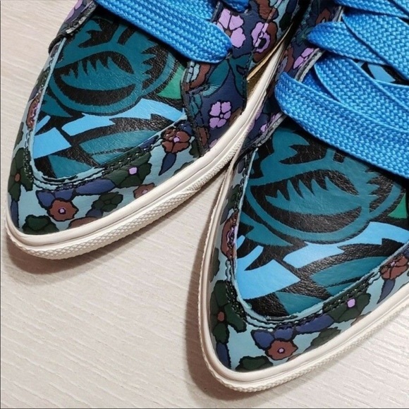 âSOLDâđĽLAST ONEđĽCOACH Floral Gold Leather Hi Tops SZ 6 - Picture 4 of 8